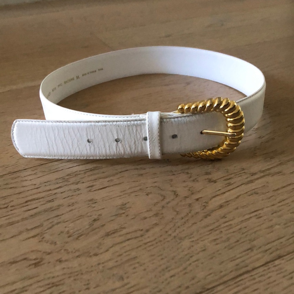 Vtg Architect TM white leather belt with rubbles brass buckle, size M